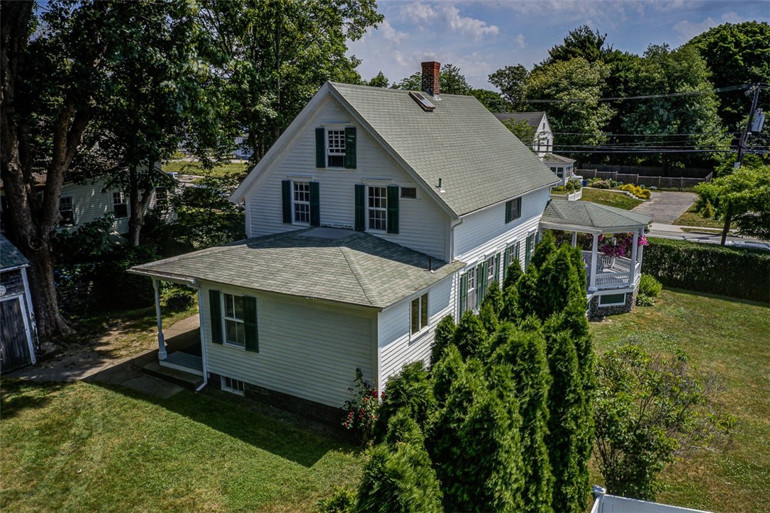 833 Main Street