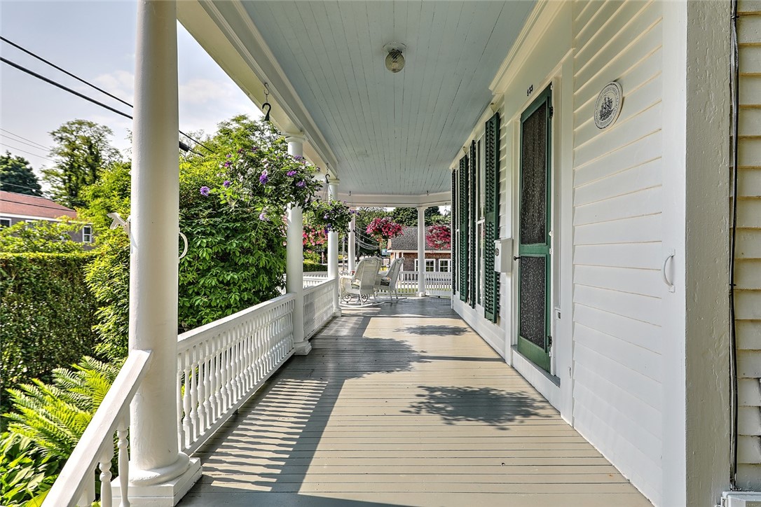 833 Main Street