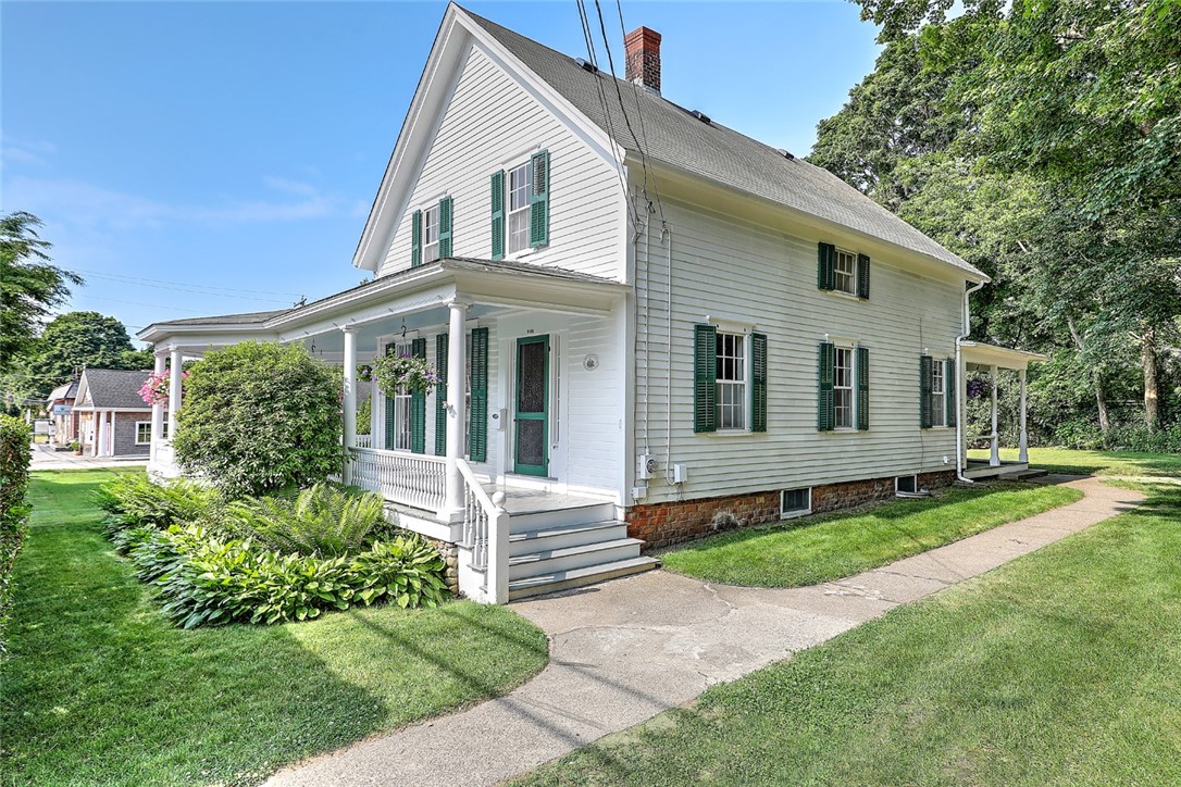 833 Main Street