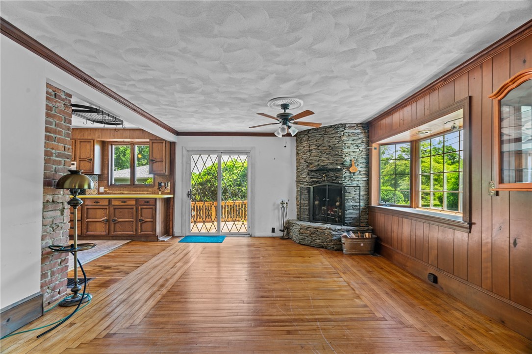 16 Laurel Lane