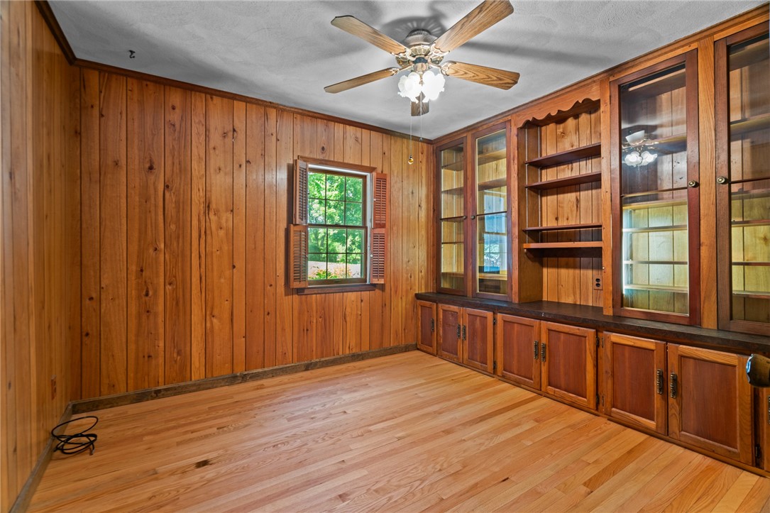 16 Laurel Lane