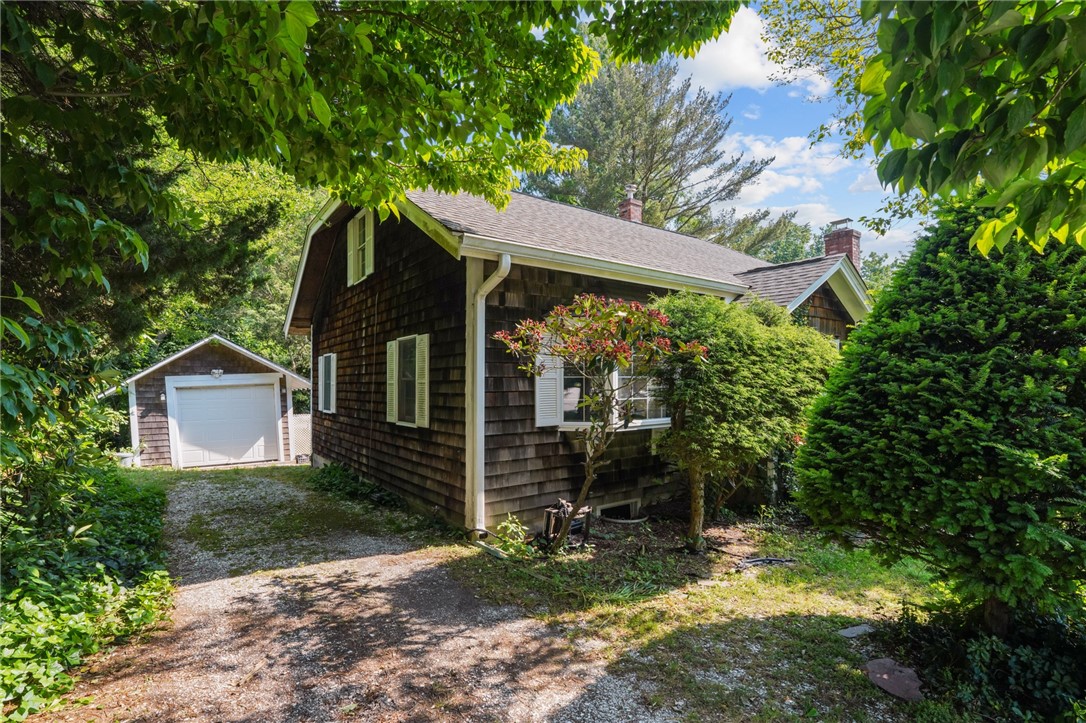 16 Laurel Lane