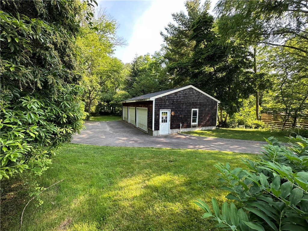 16 Laurel Lane