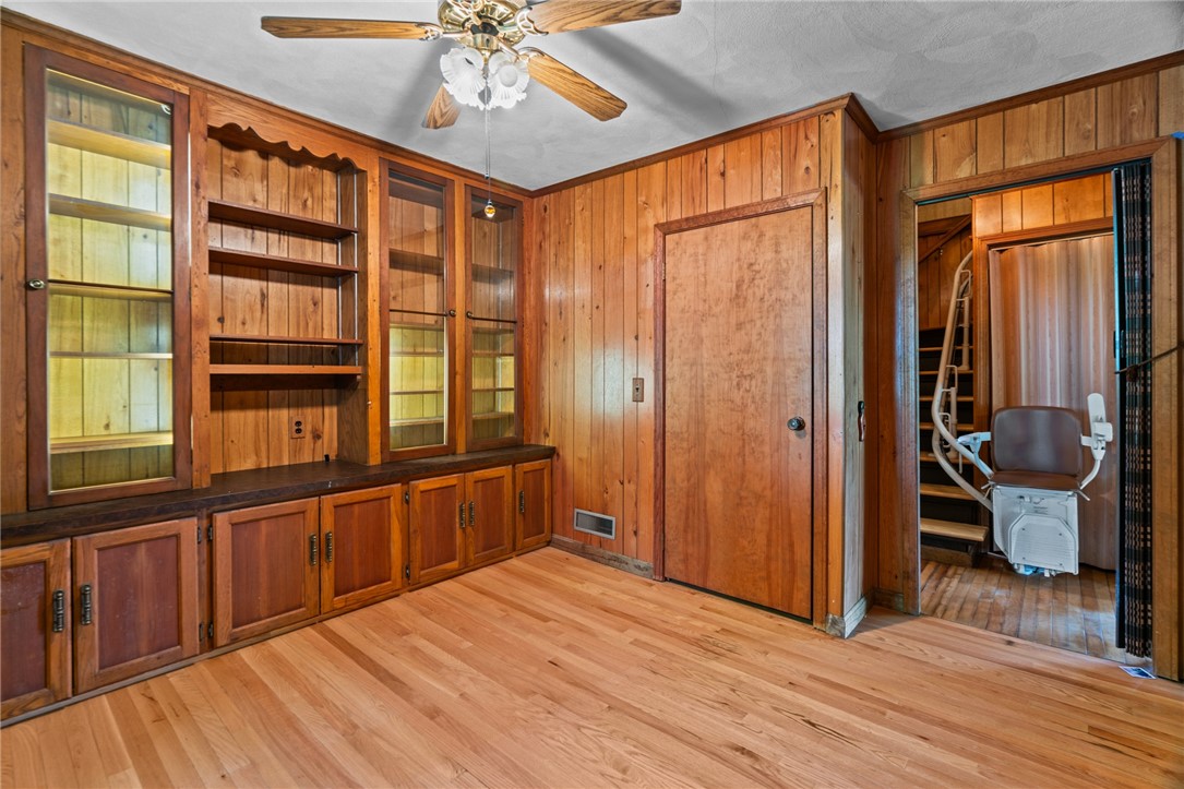 16 Laurel Lane
