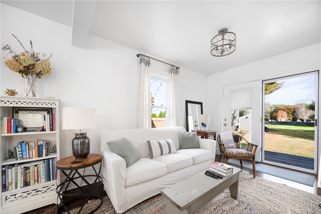 21 Avenue A
