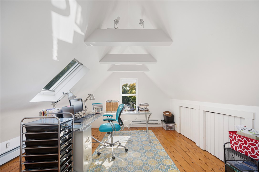 21 Avenue A