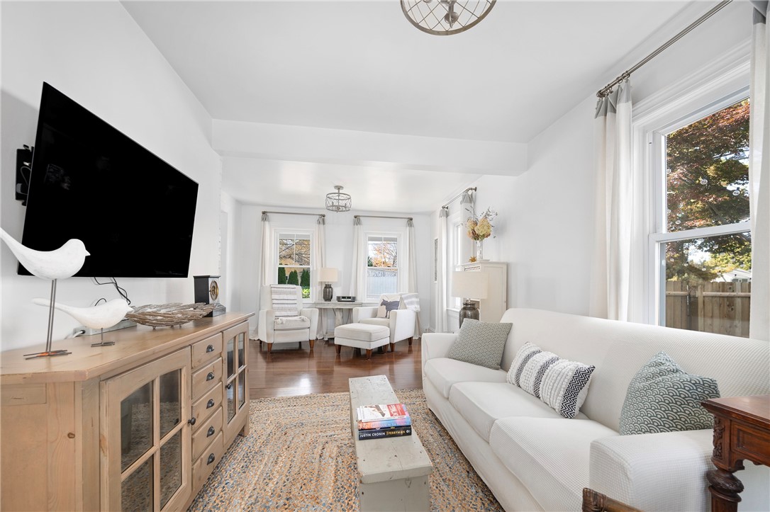 21 Avenue A
