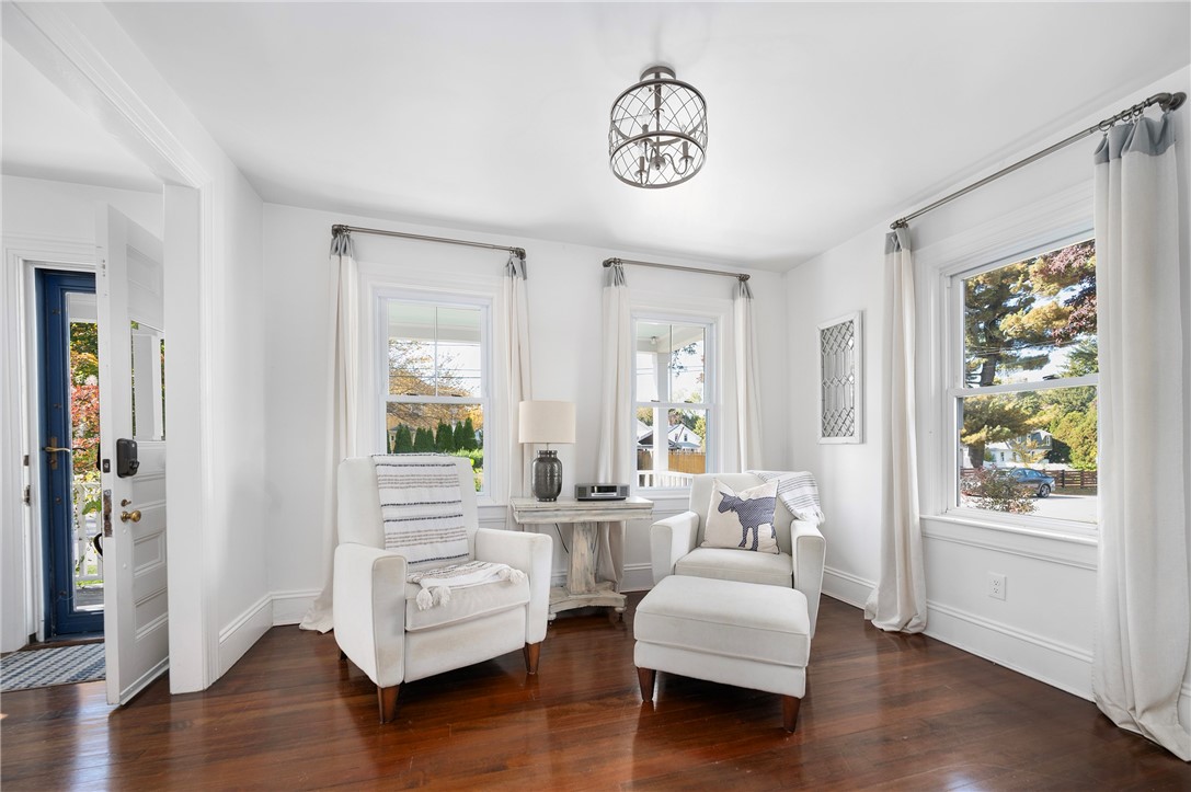 21 Avenue A