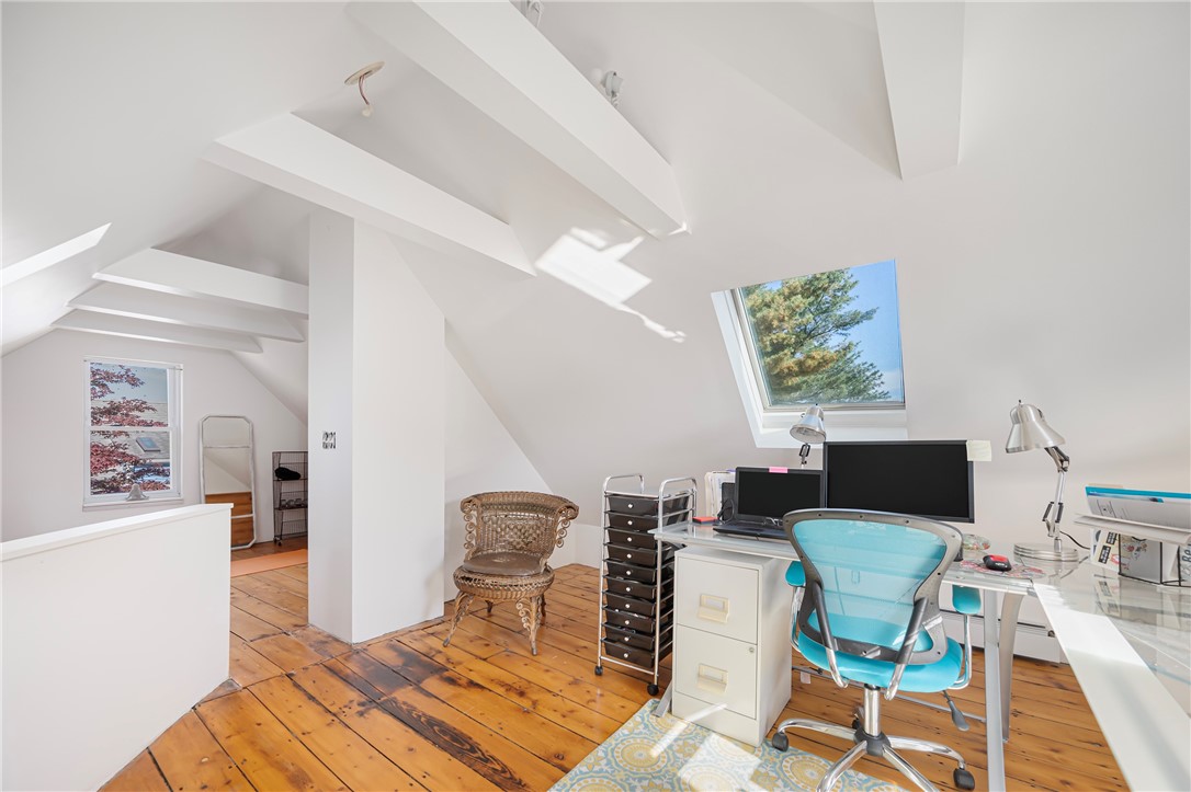21 Avenue A