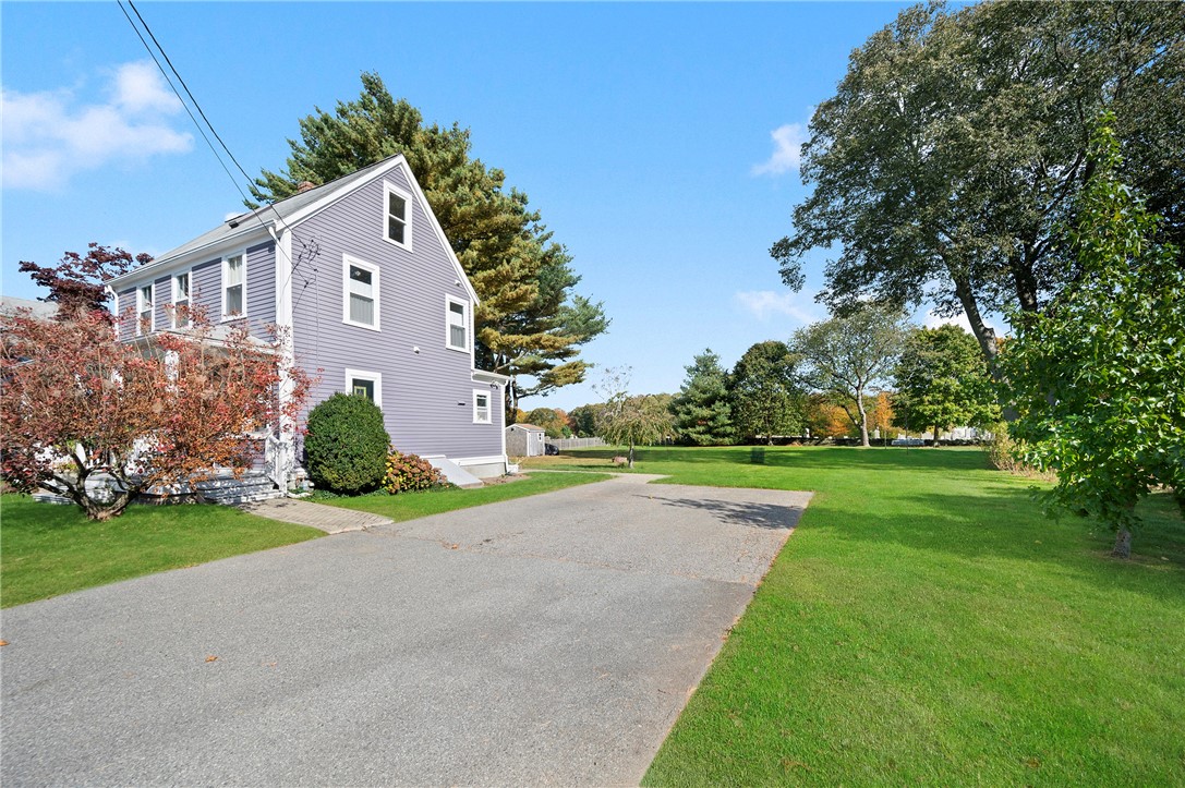 21 Avenue A