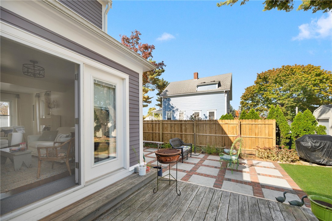21 Avenue A