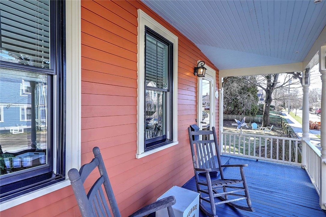 27 Sowamsett Avenue