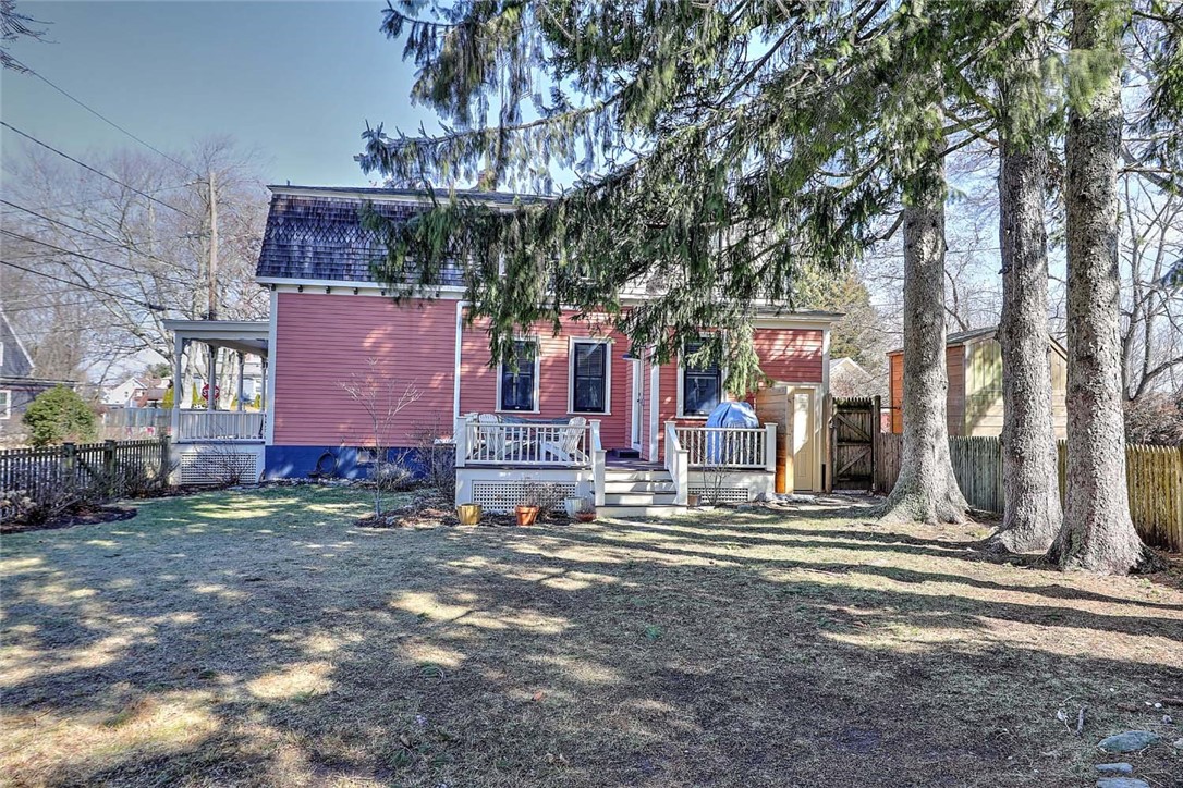 27 Sowamsett Avenue