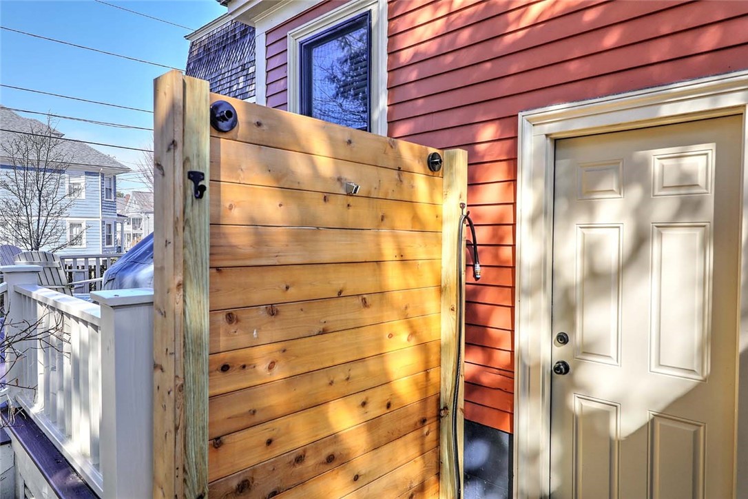 27 Sowamsett Avenue