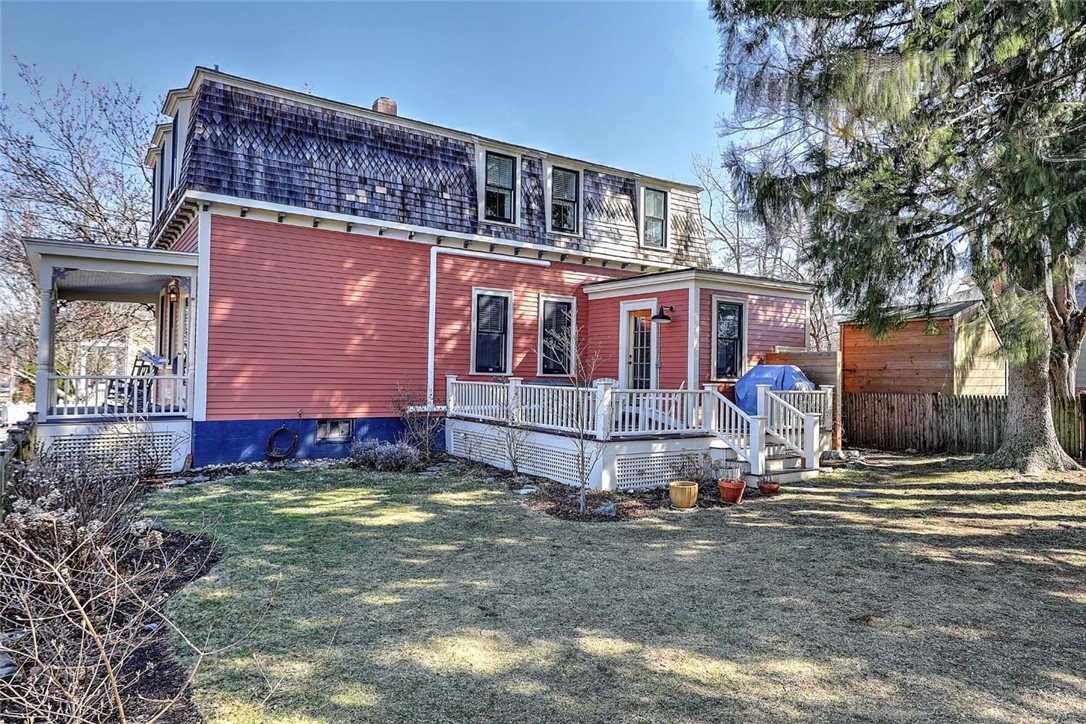 27 Sowamsett Avenue