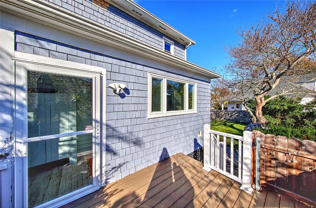 93 Narragansett Avenue