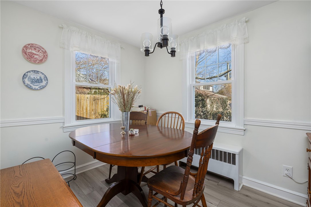7 Bay Avenue