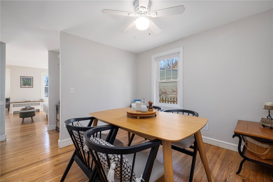 7 Bay Avenue