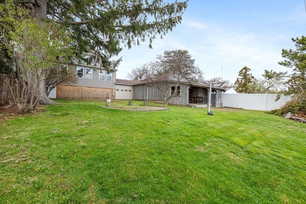 1292 Riverside Ave