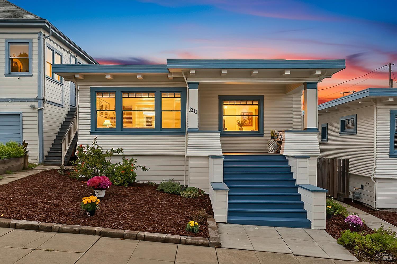 1211 Santa Clara St