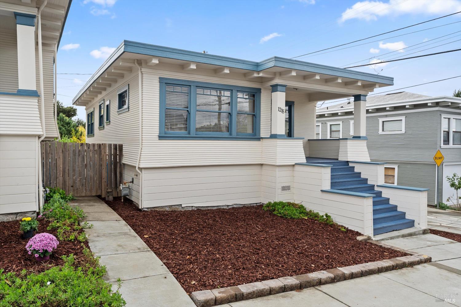 1211 Santa Clara St