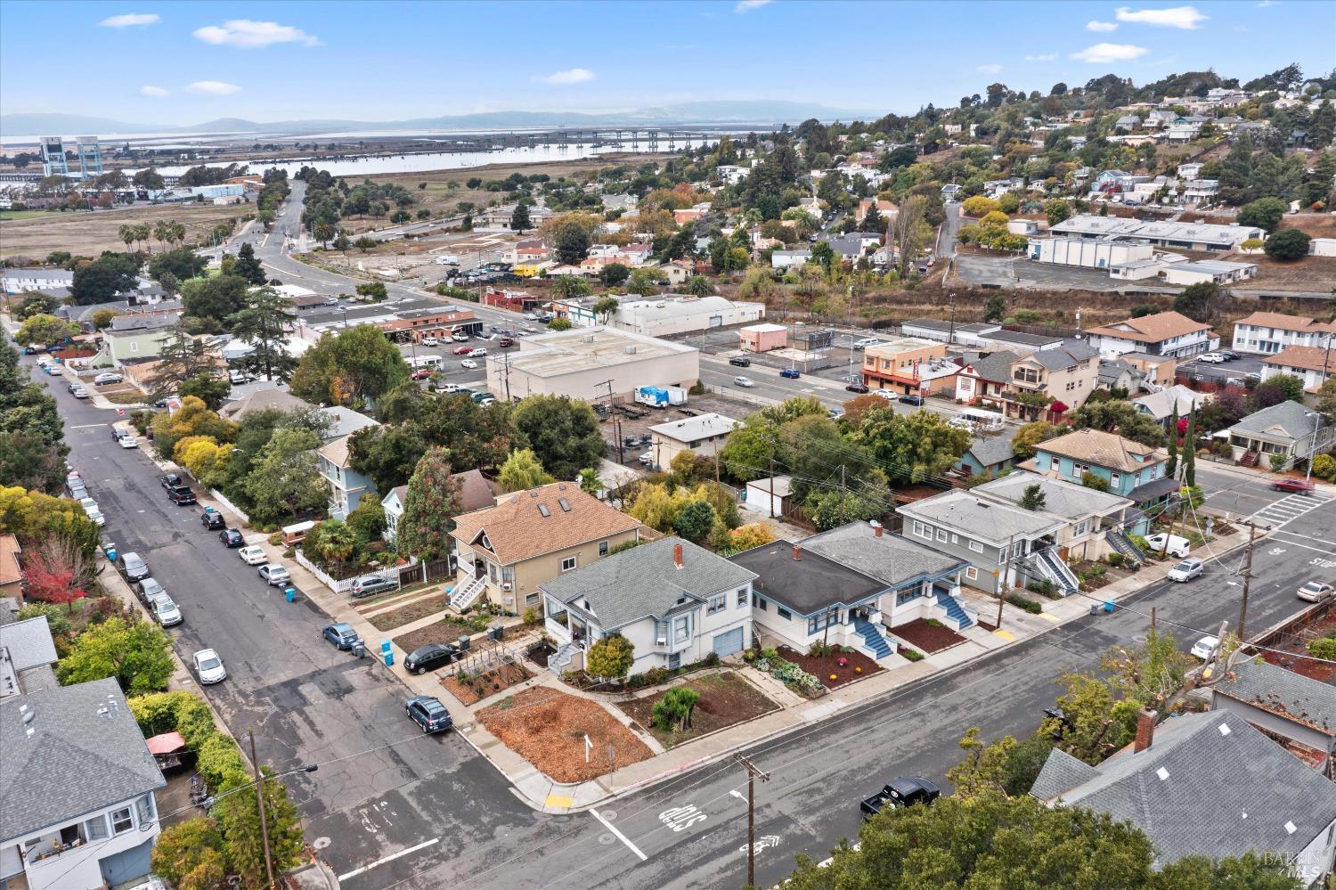 1211 Santa Clara St
