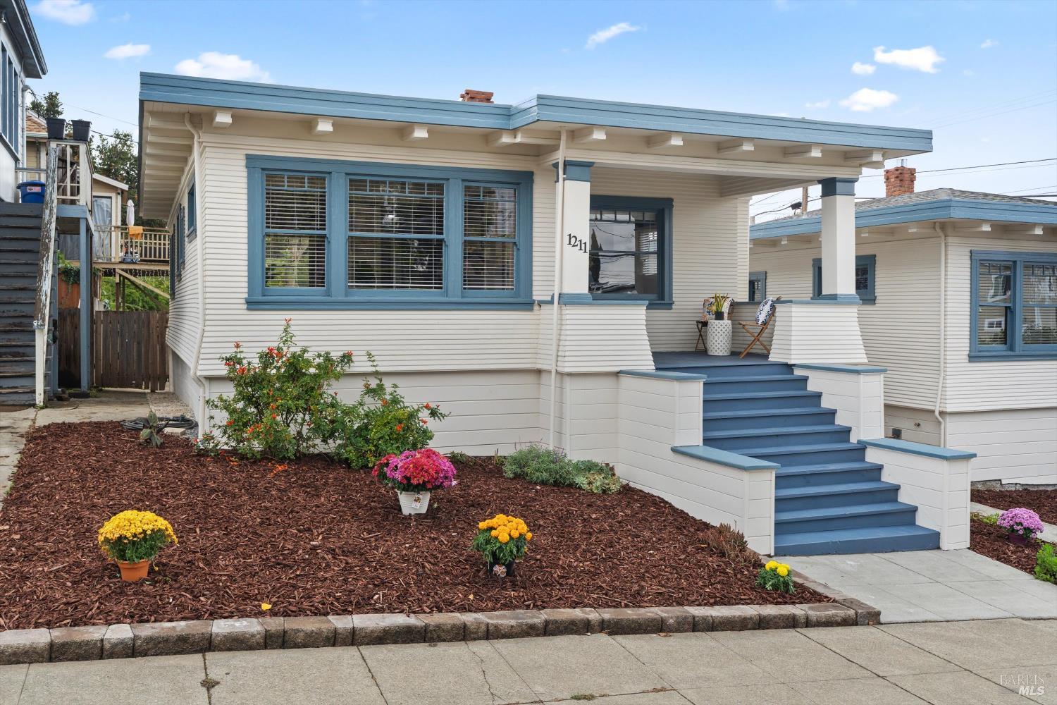 1211 Santa Clara St