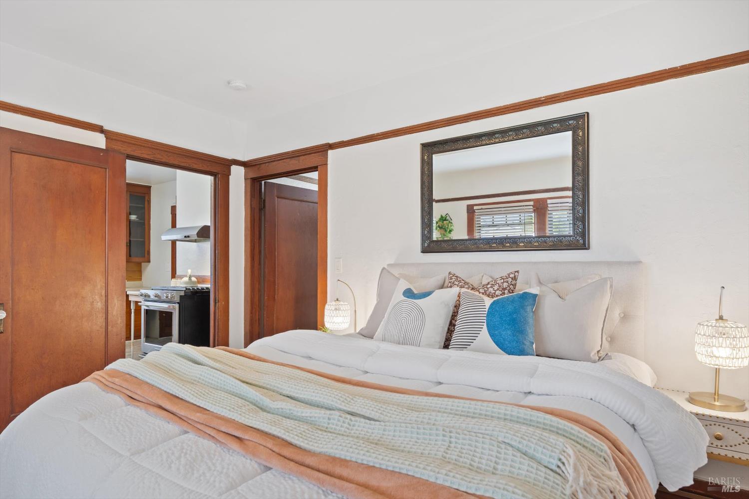 1211 Santa Clara St