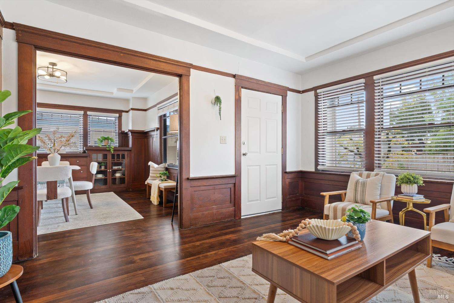 1211 Santa Clara St