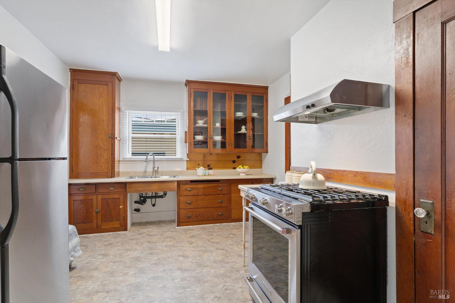 1211 Santa Clara St