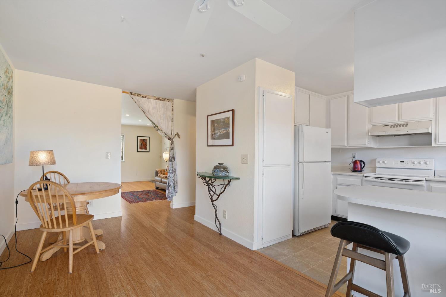 79 William Street Unit: #S