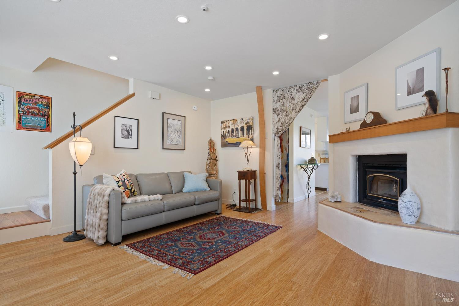 79 William Street Unit: #S