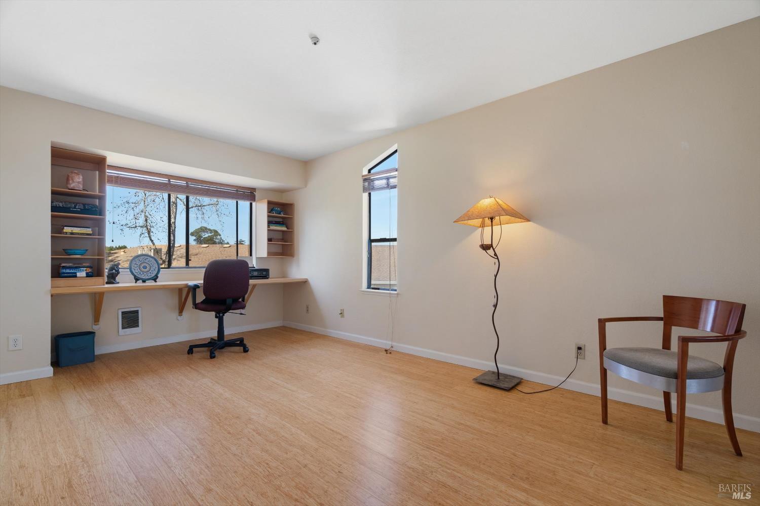 79 William Street Unit: #S