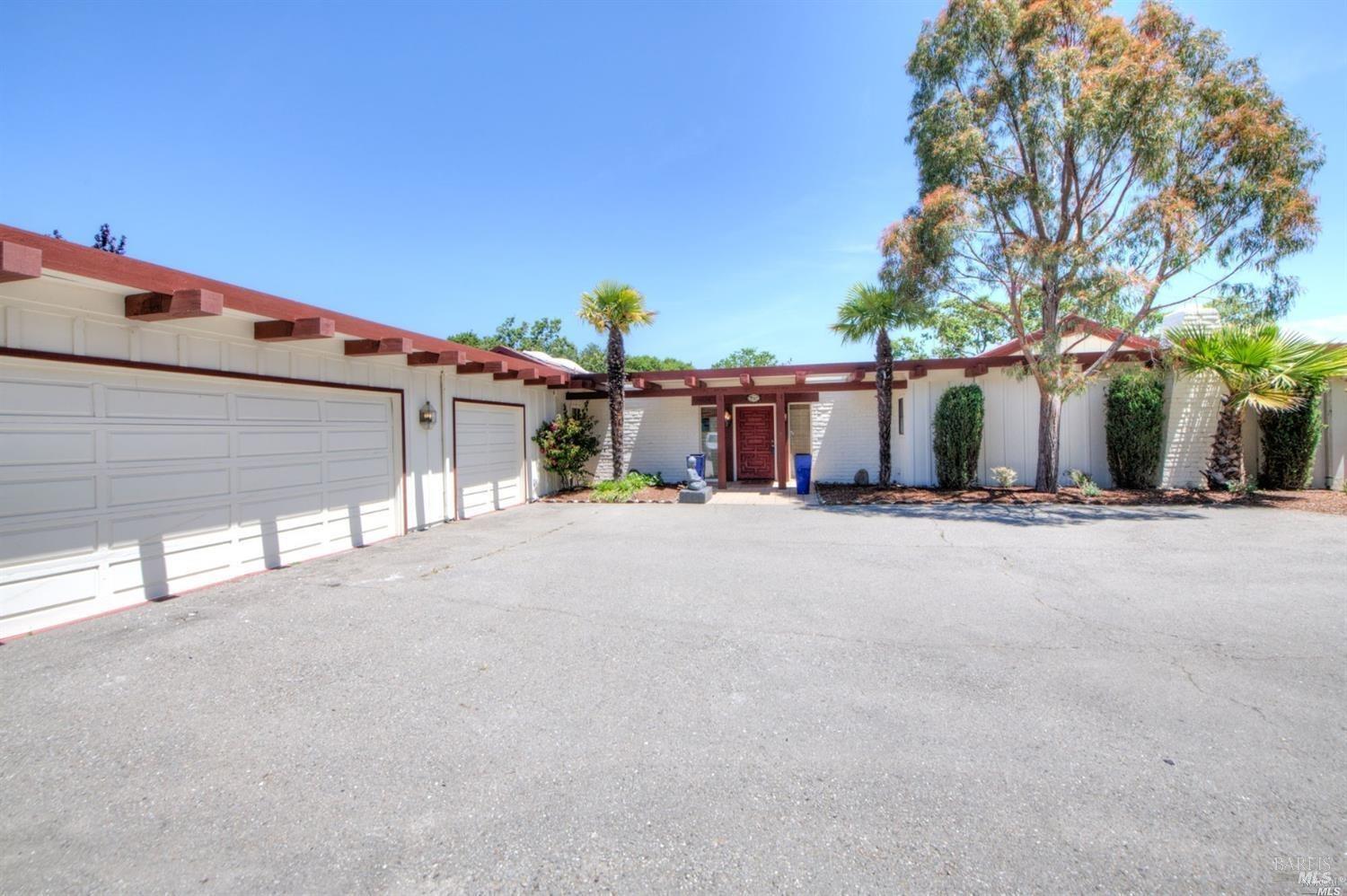 13 Black Oak Lane
