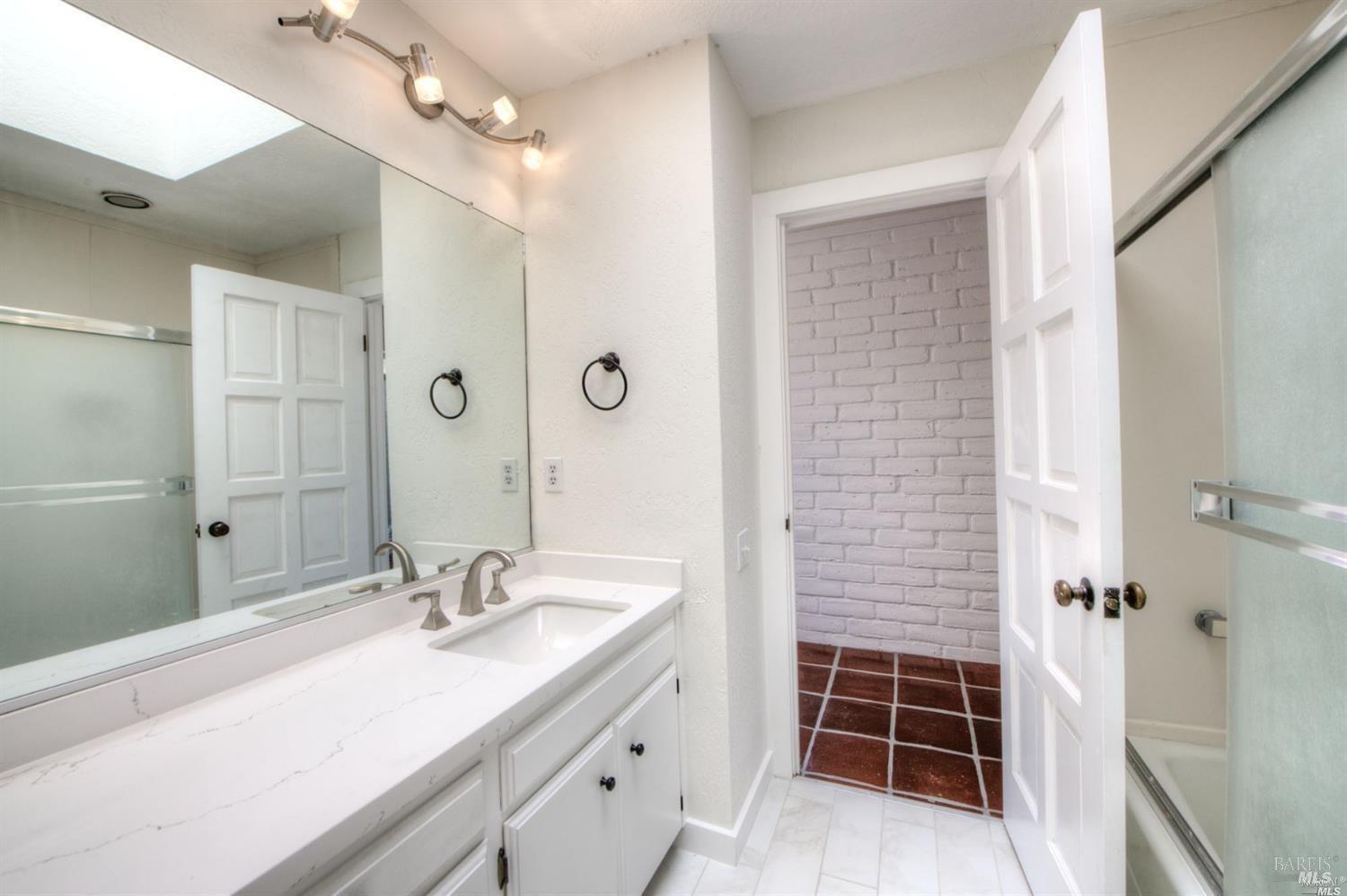 13 Black Oak Lane