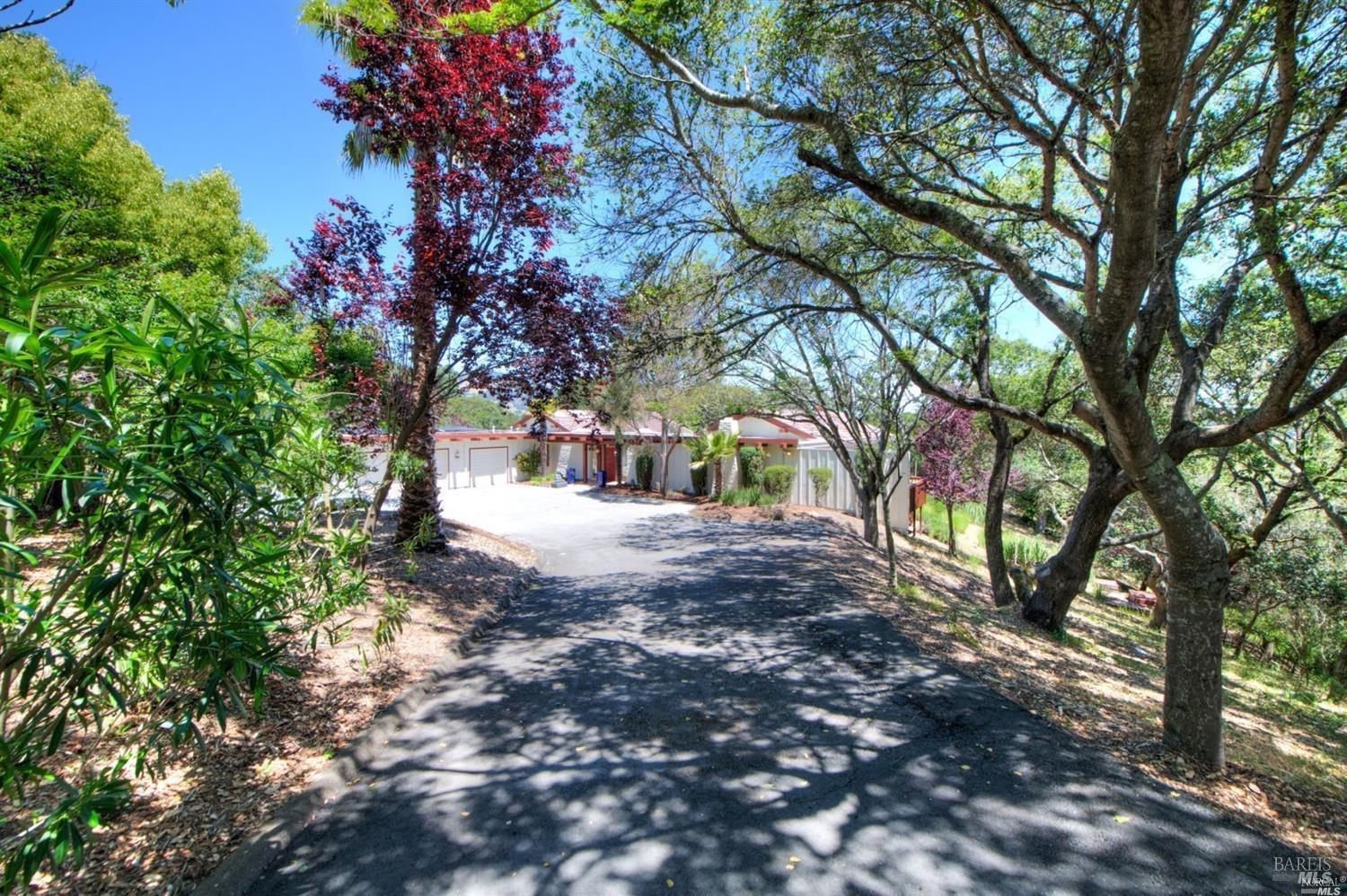 13 Black Oak Lane