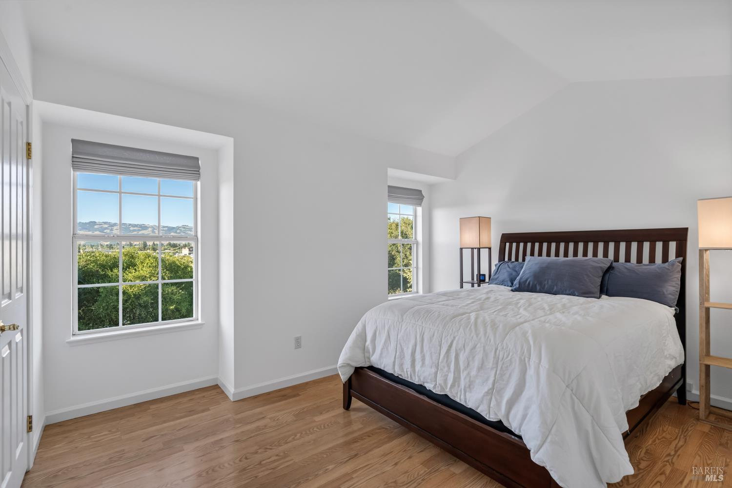 1073 Warren Drive