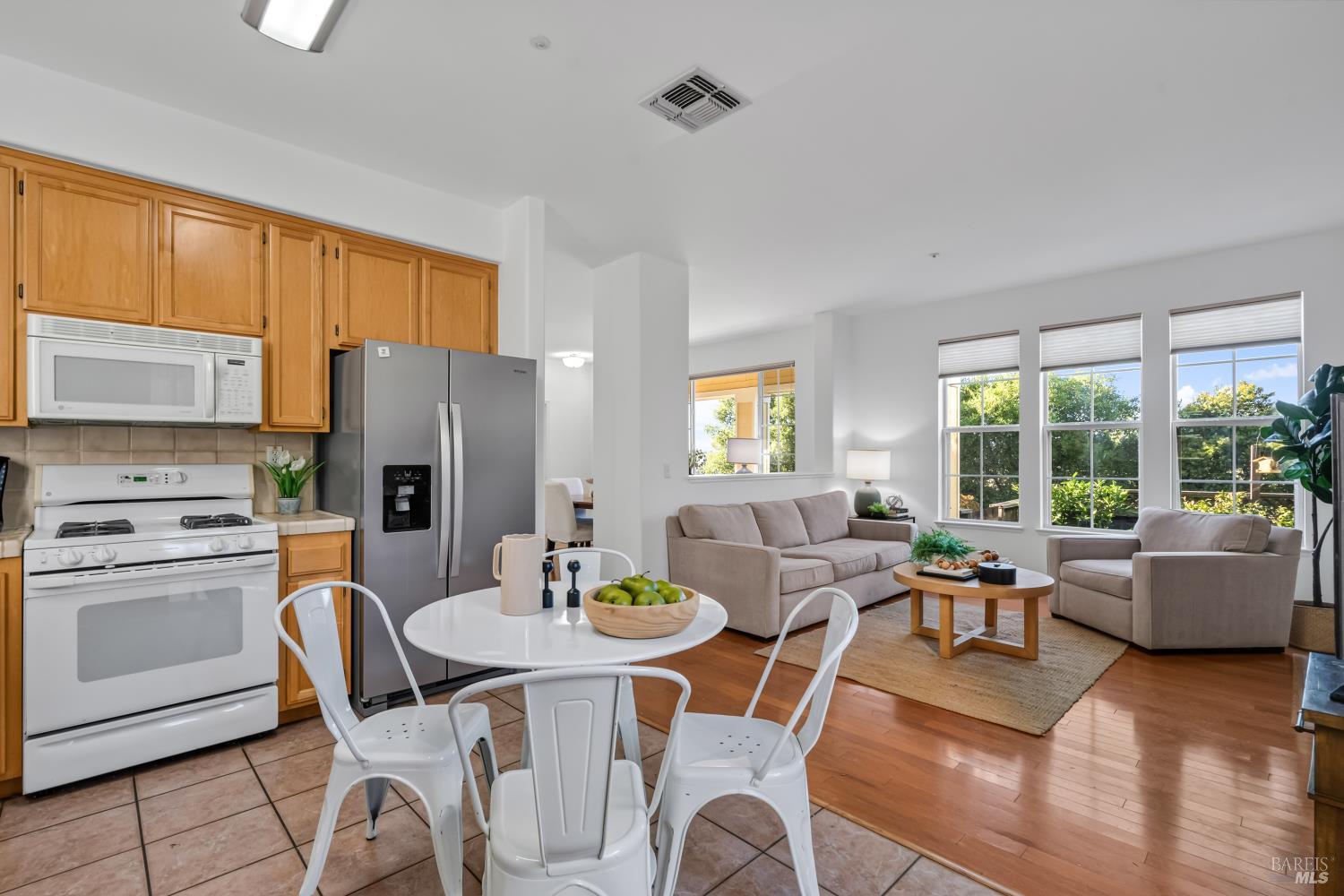 1073 Warren Drive