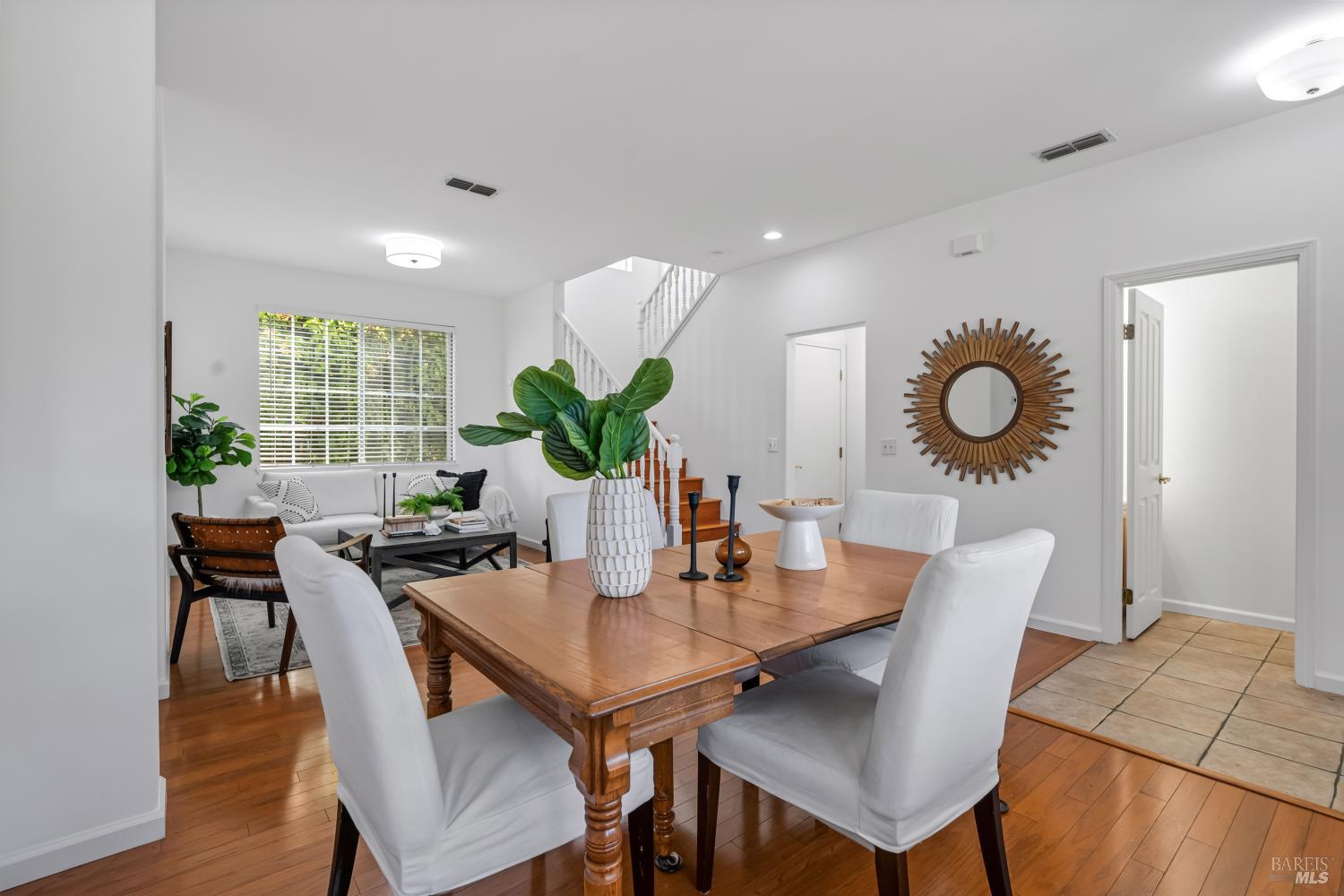 1073 Warren Drive