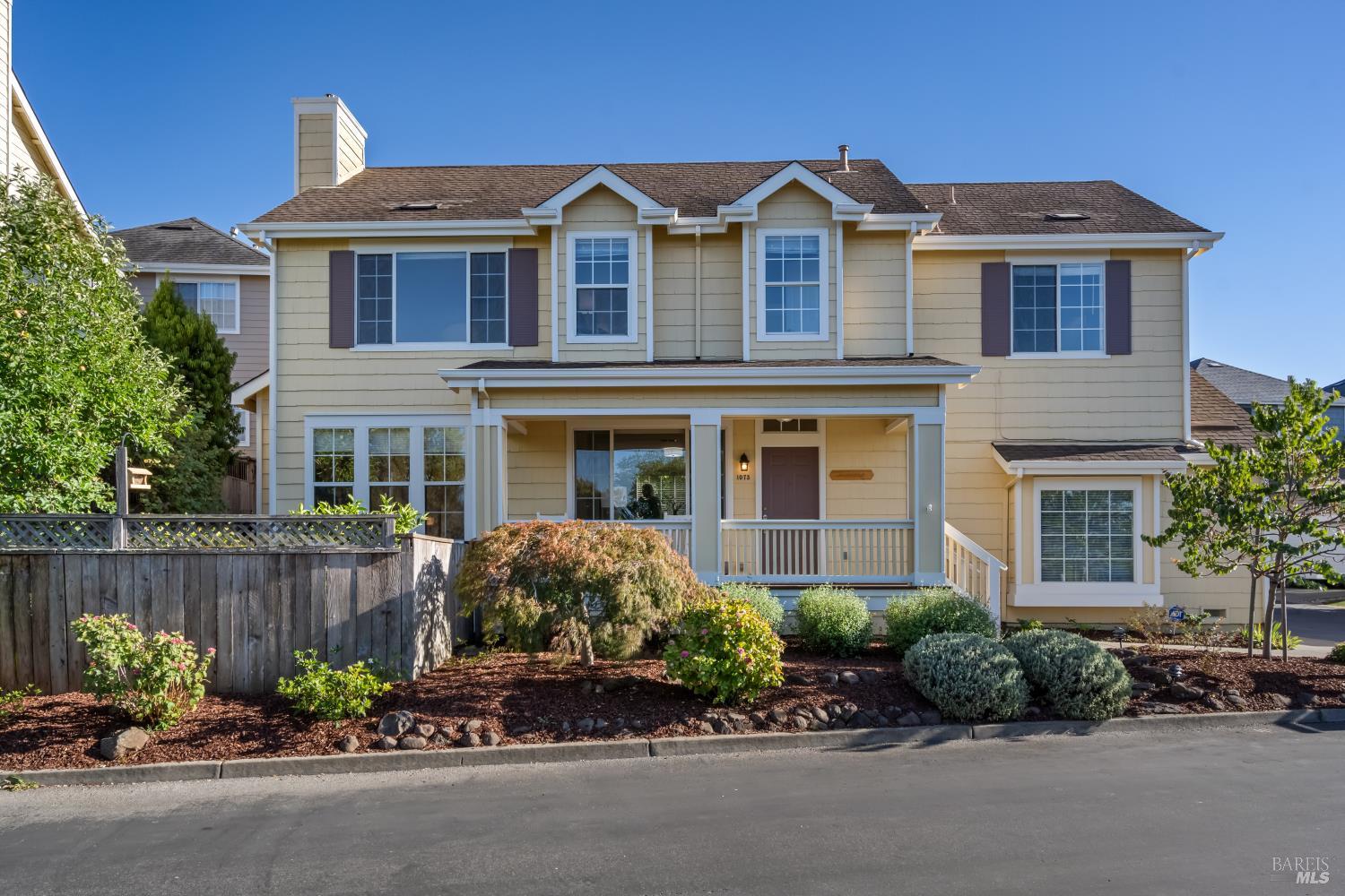 1073 Warren Drive