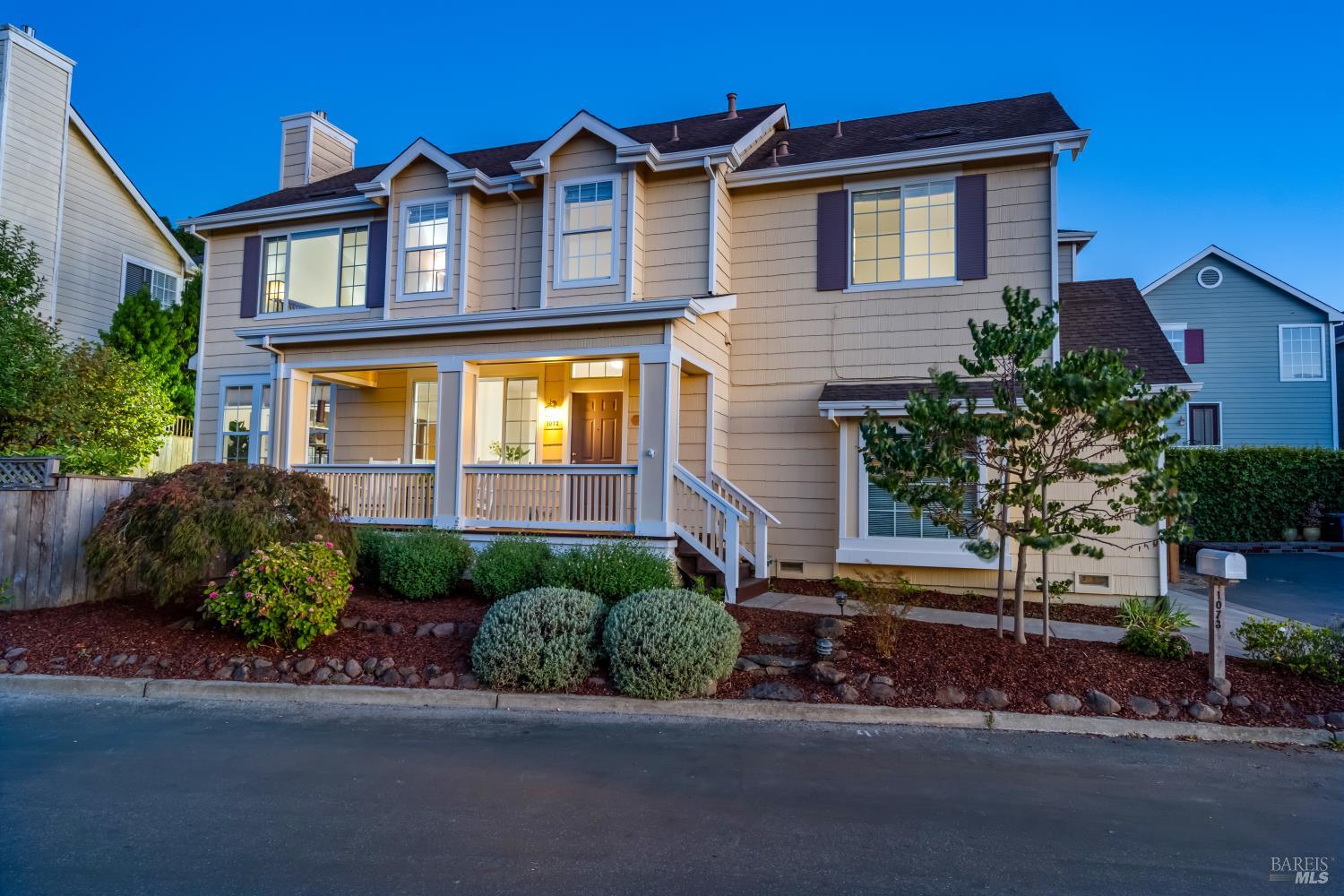 1073 Warren Drive
