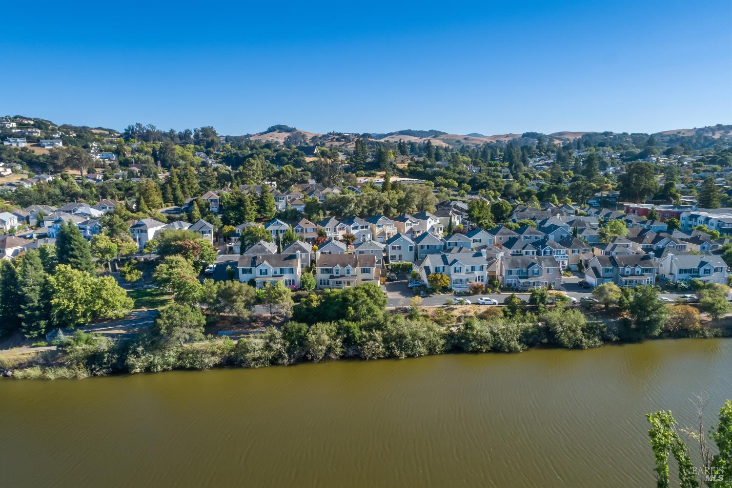 1073 Warren Drive
