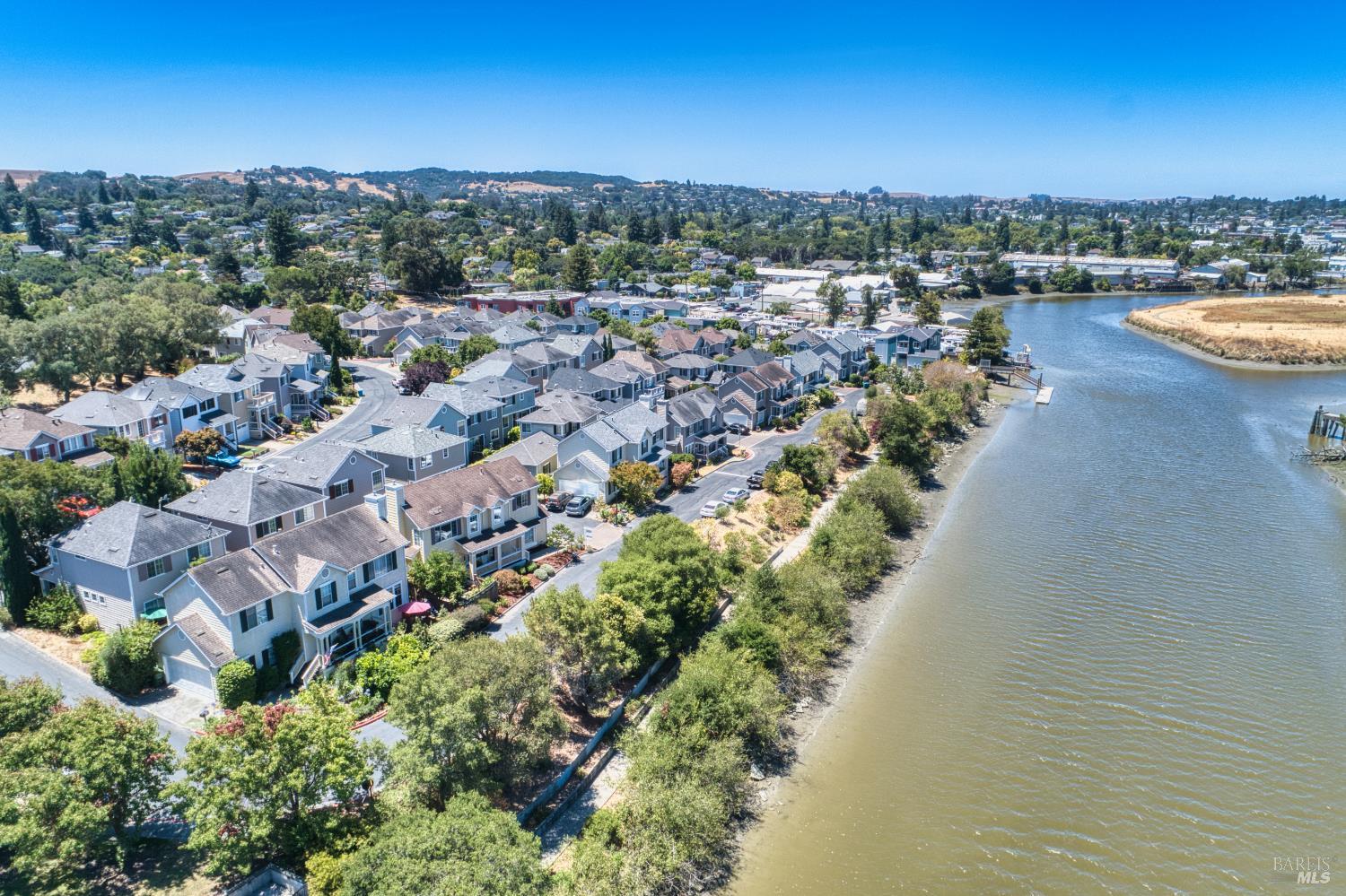1073 Warren Drive