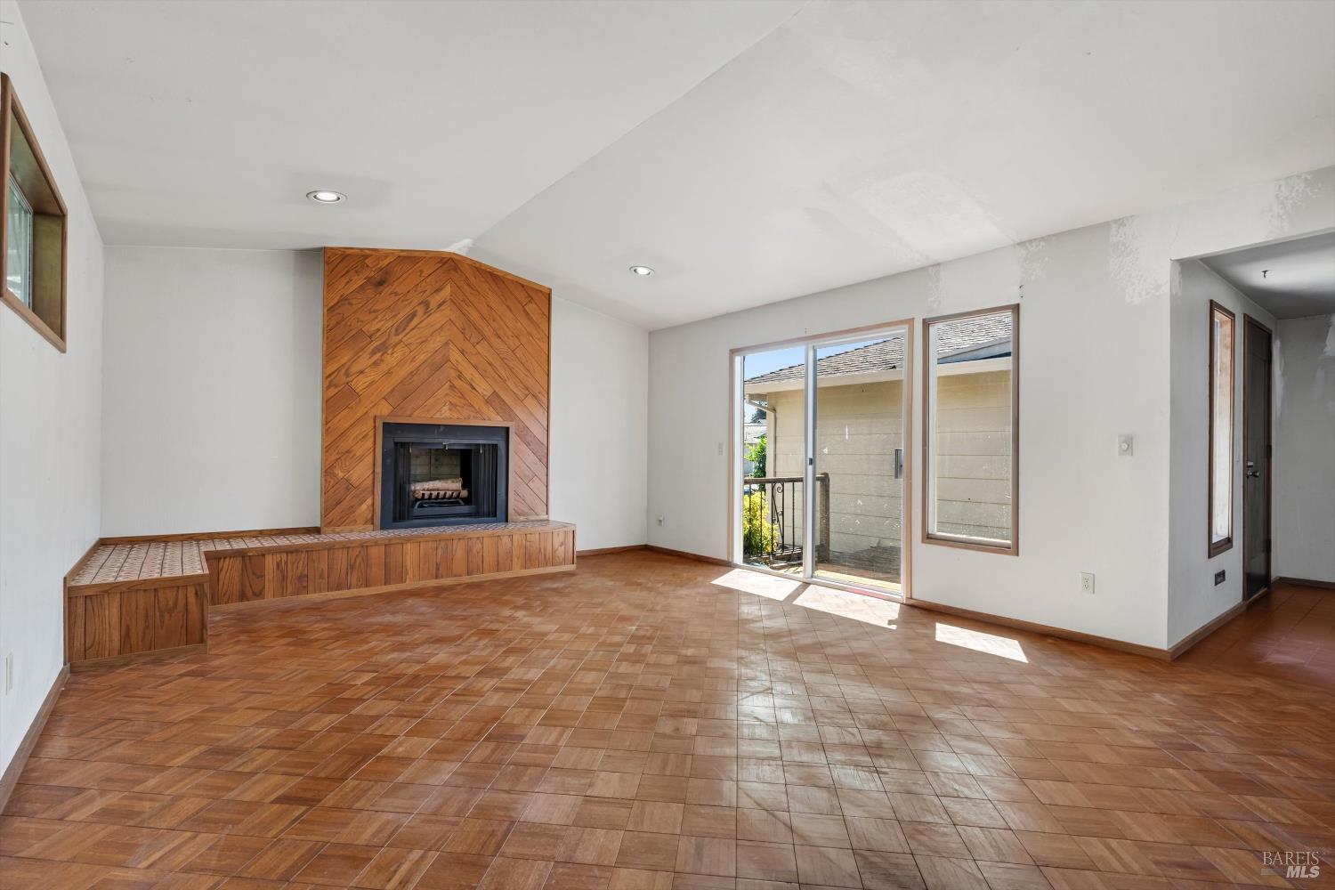 7555 Beverly Drive