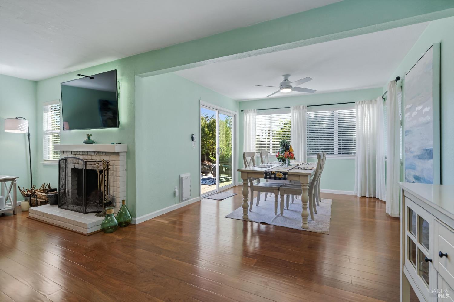 7387 Barbi Lane