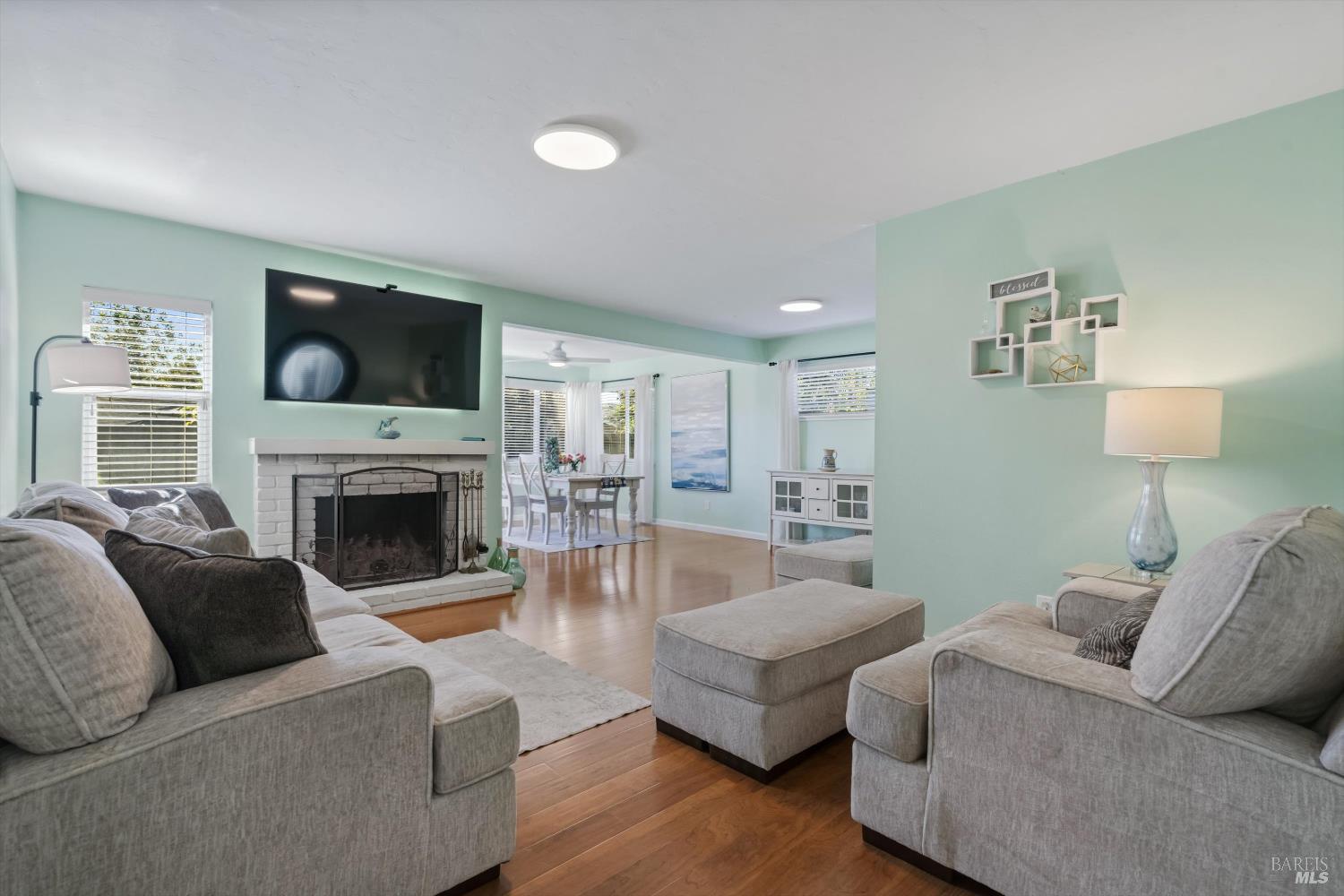 7387 Barbi Lane