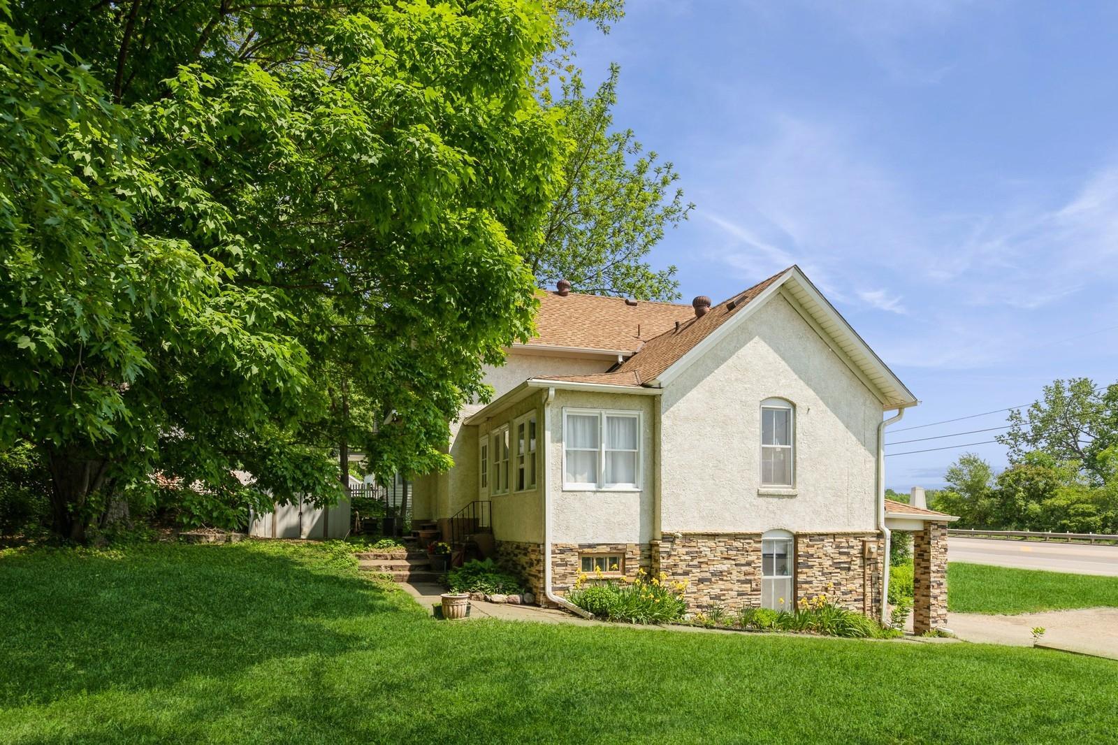 122 Woodland Drive