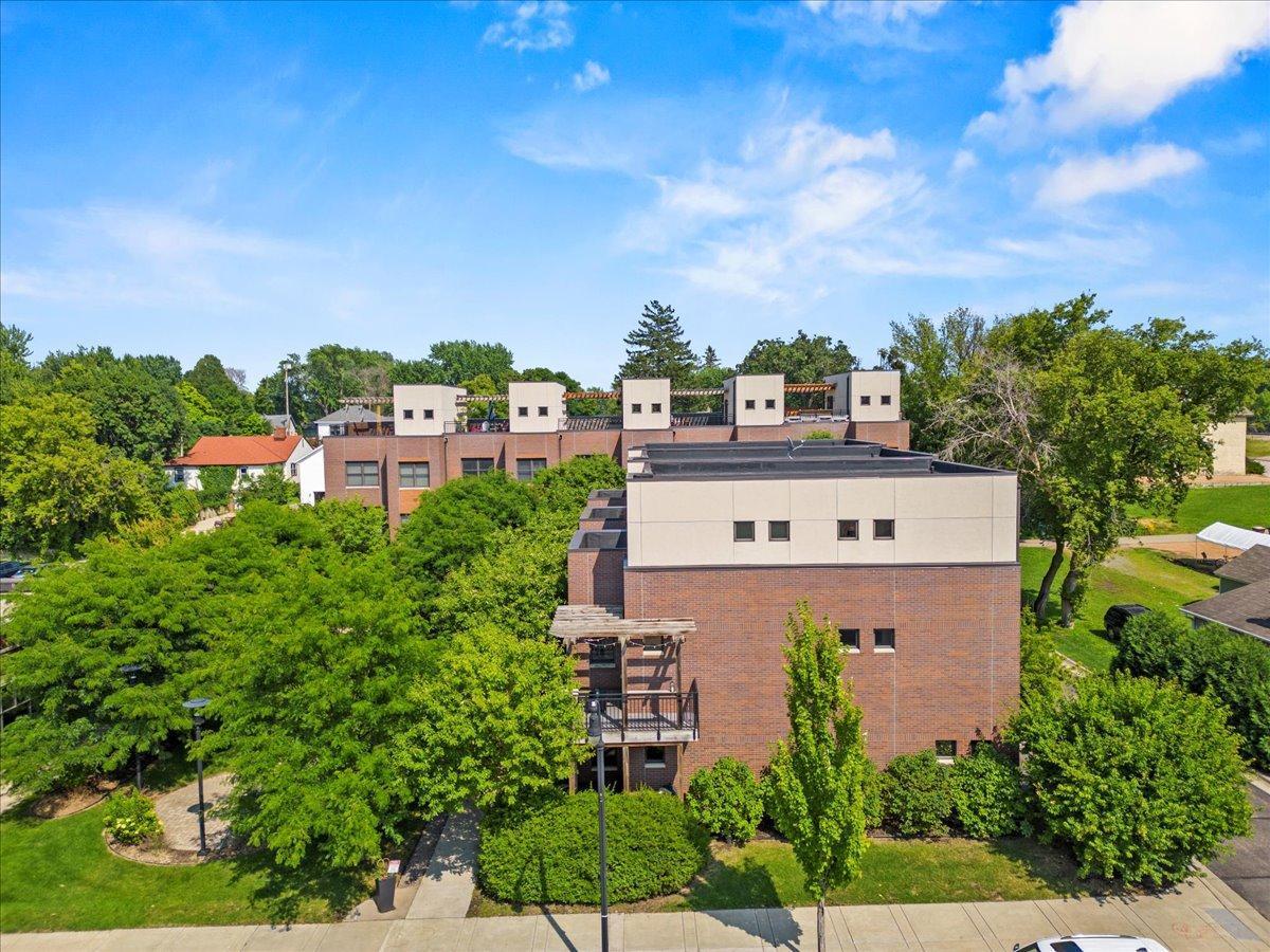 152 2nd Street N