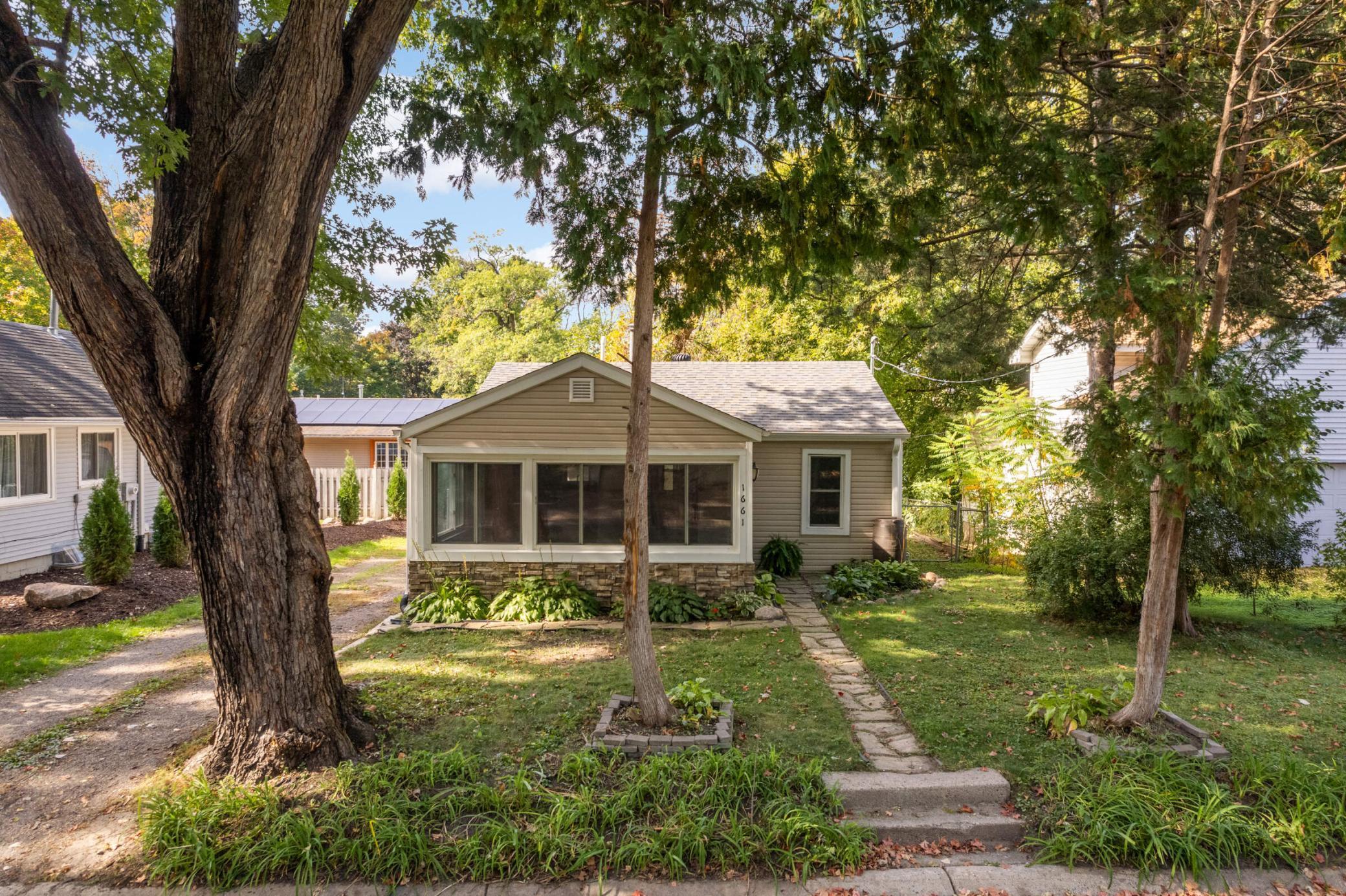 1661 Eagle Lane