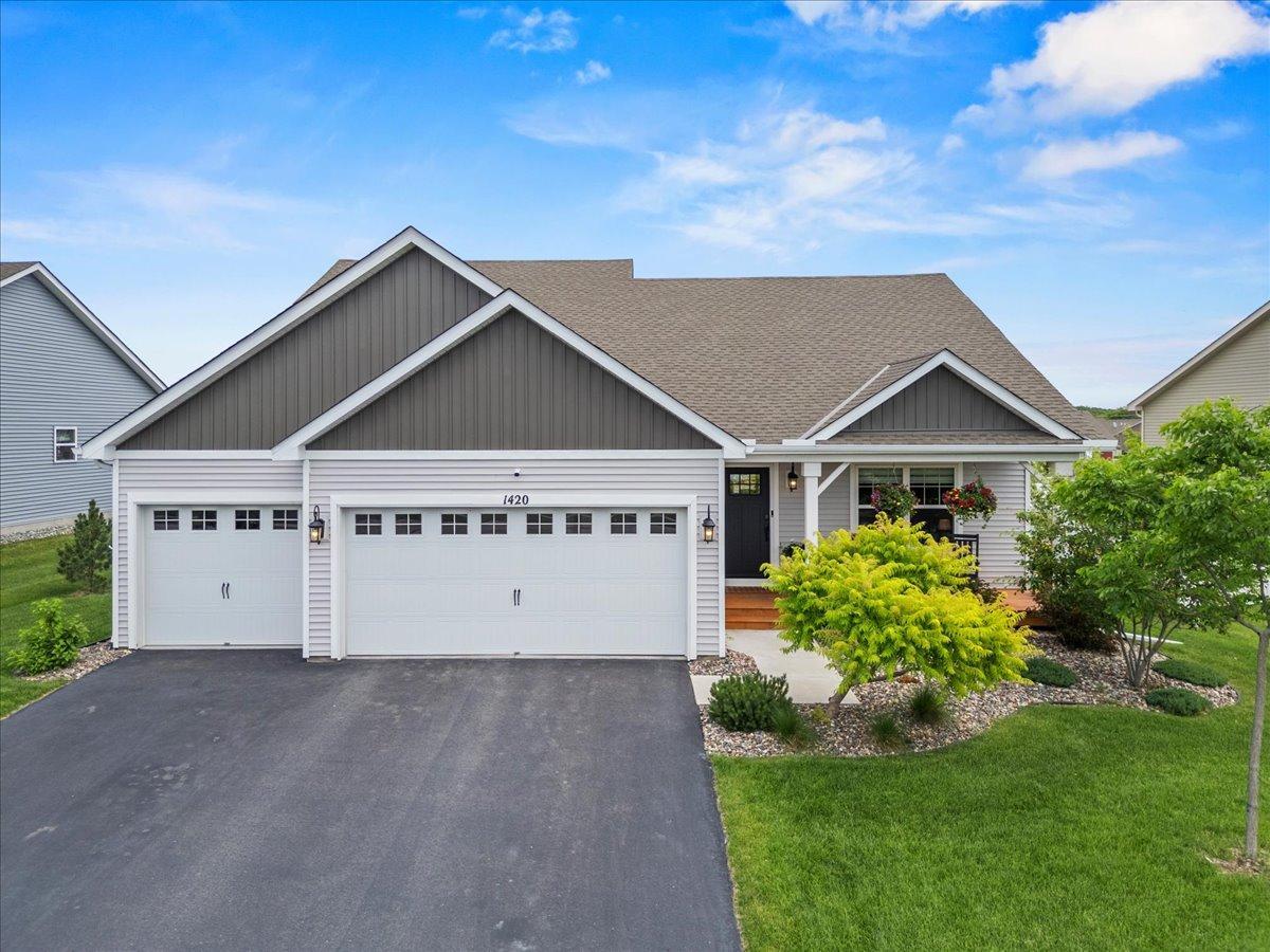1420 Independence Curve